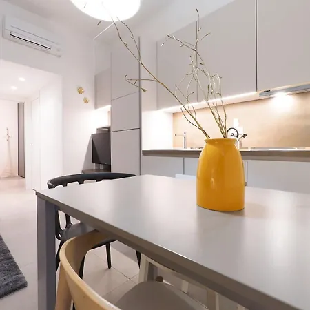 Apartament Primopiano - Porro Lambertenghi